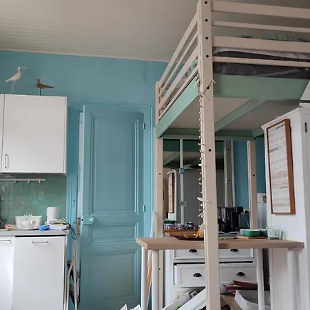Cosy Cocoon With 2 Balconies And Sea View דירה *